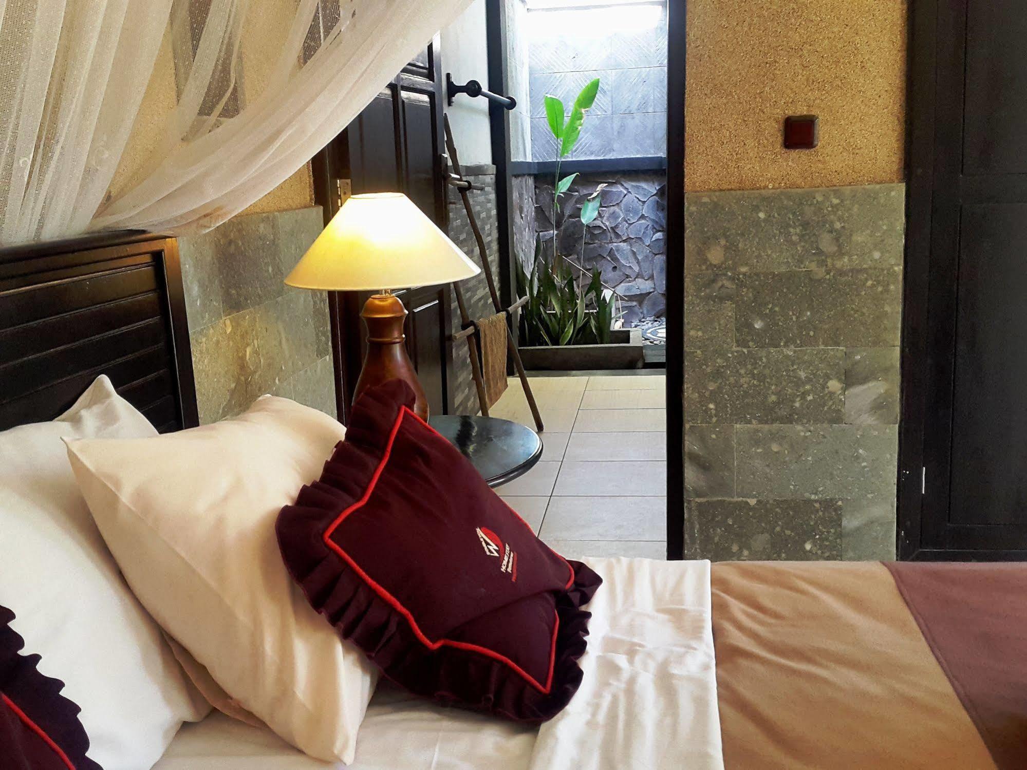 Doubleyou Homestay Pemuteran Esterno foto